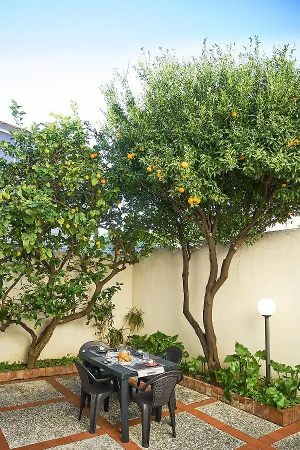✦ Garden House In Centro - Free Parking ✦ Apartment Livorno
