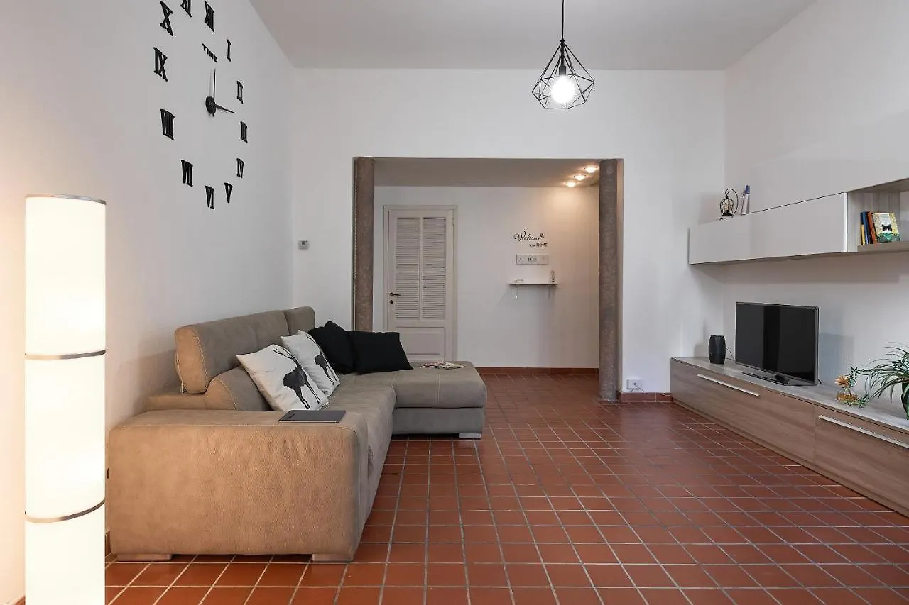 ✦ Garden House In Centro - Free Parking ✦ Apartment Livorno