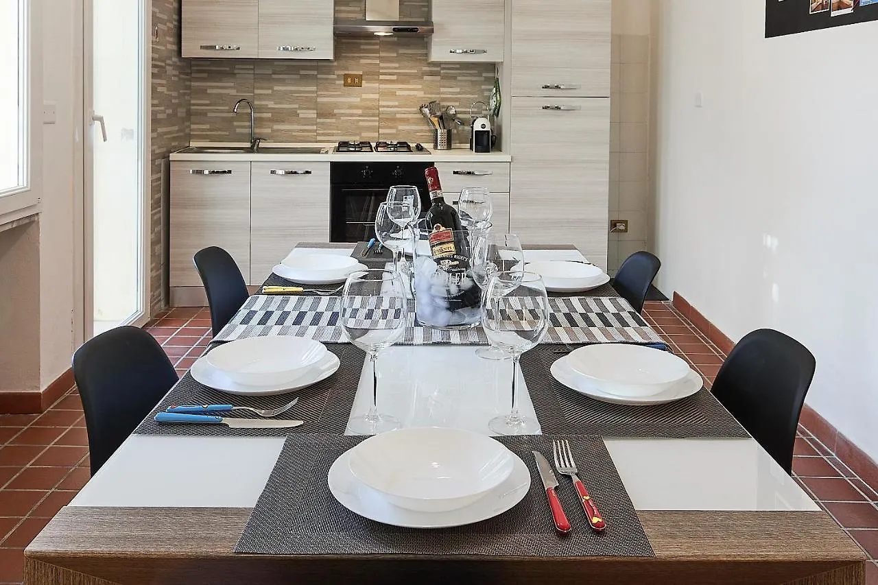 ✦ Garden House In Centro - Free Parking ✦ Apartment Livorno 0*,  Italy